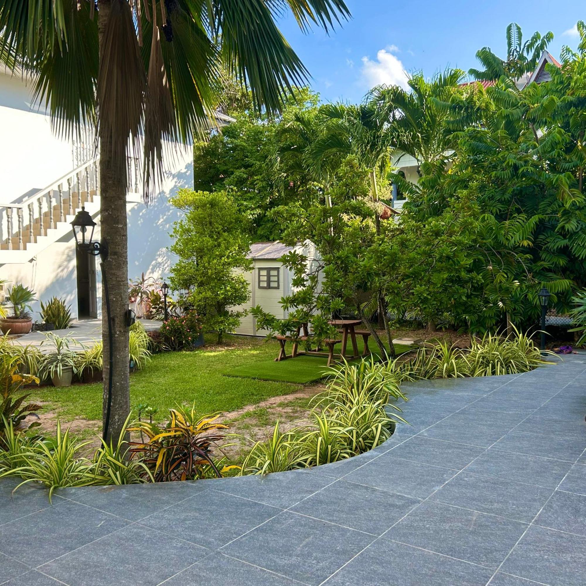 Casa Tara Villas Grand Anse  Exteriör bild